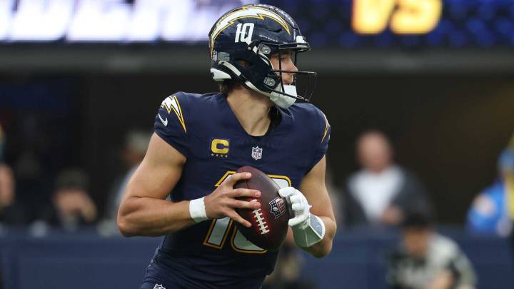 Chargers’ Justin Herbert to undergo hand surgery after injury vs. Raiders