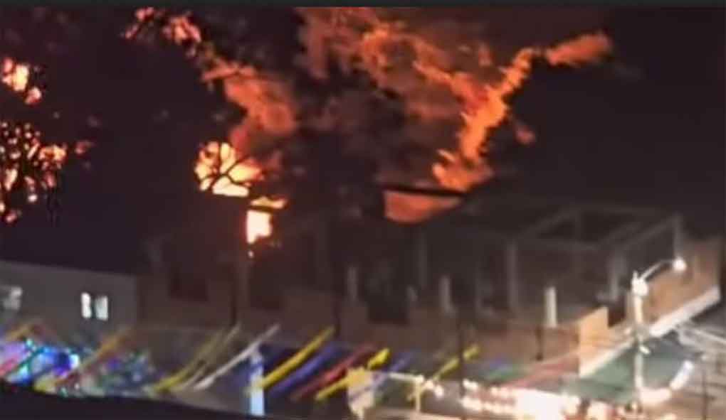 Incendio arrasó con 50 viviendas en Cundinamarca, Colombia