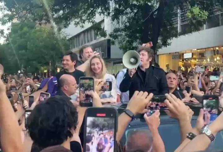 Milei encabezó en Nueva Córdoba un acto de La Libertad Avanza en el marco del "Tour de la Gratitud"