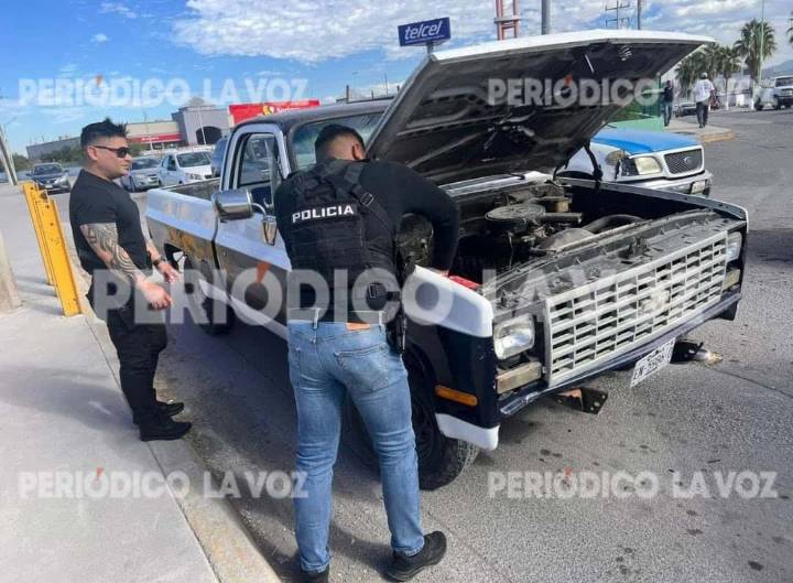 Oficiales de Frontera brindan apoyo a adulto mayor sin combustible