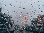 12/4/25: Light Drizzle and Chilly at 34°F with Moderate Snow Expected Later