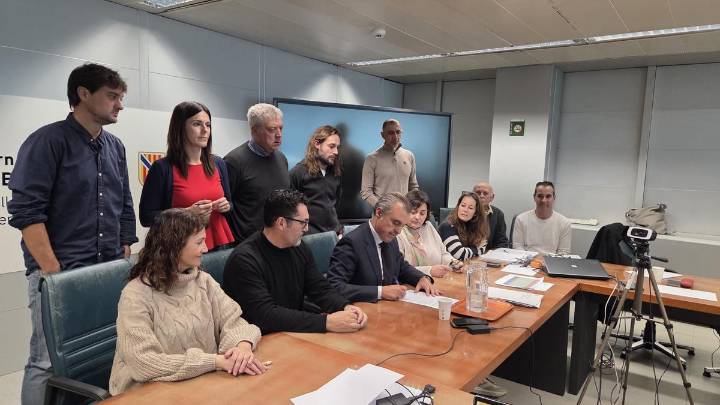 El Govern paga 15 millones a los profesores de la concertada por los atrasos que les debía