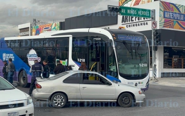 Intenta ganarle al Bowí y termina en accidente