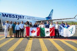 Puerto Escondido recibe su primer vuelo directo desde Canadá