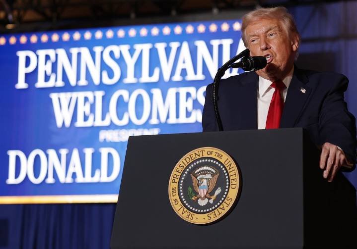 Trump touts economy in Poconos as Democrats apply pressure on affordability, health care