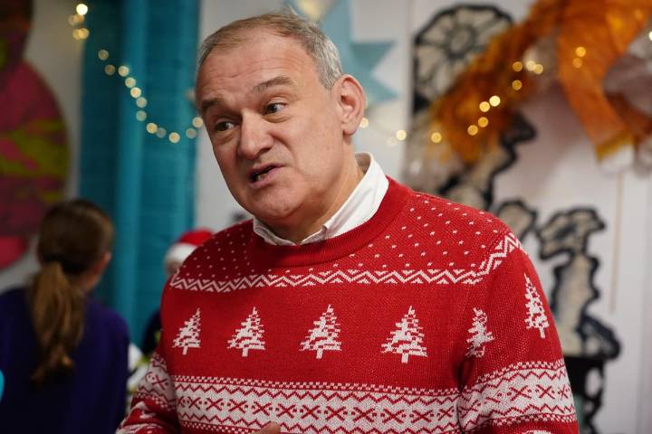 Keir Starmer should stand up to ‘unreliable ally’ Donald Trump, Ed Davey says