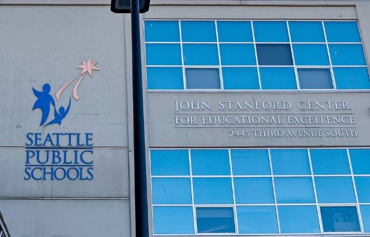 Seattle School Board reelects officers, hears immigration concerns