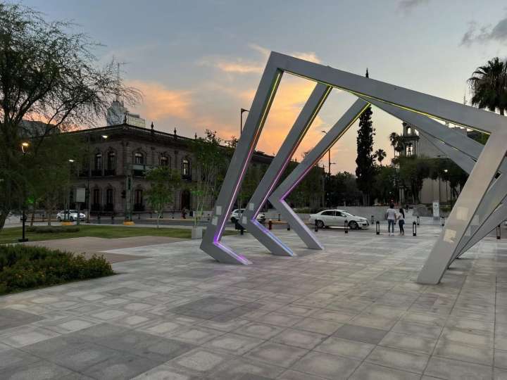 Reevaluará Fundidora renovación de Plaza Gastronómica