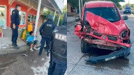 Un adolescente chocó una camioneta robada en el barrio Campo Contreras y terminó…