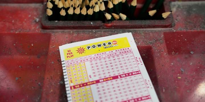 Powerball jackpot reaches $1 billion; 4 tickets worth $50K sold in Georgia
