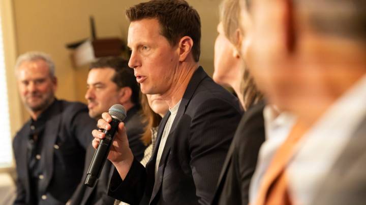 Paramount Letter on Netflix and Comcast Bids for Warner Bros. Revealed