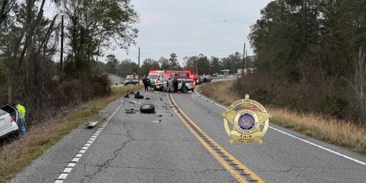 LA 16 at Highwater Road closed due to accident; minor injuries reported
