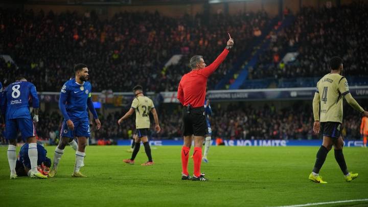 Flick says Barcelona defender Araujo missing another game for private reasons