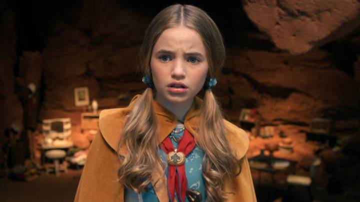 Why I Think The Clothes Holly Wears In Mr. Whatsit's World Will Be Important Going Into Stranger Things 5, Vol. 2