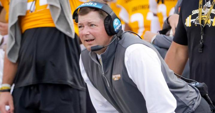 Hall ball: source confirms Tulane to promote passing game coordinator to head coach