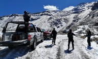 Rescatan con vida a 11 alpinistas extraviados en el Pico de Orizaba