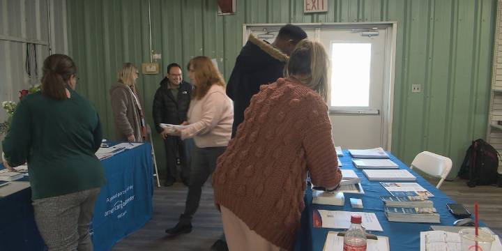 Resource fair draws hundreds after Tyson Foods announces closure