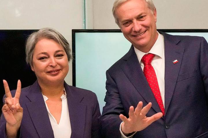 Elecciones 2025: los dos ejes de la política chilena, por Isabel Castillo