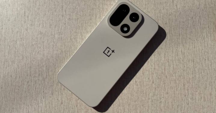 After using the OnePlus 15 for five week, I've found what Apple needs for iPhone 18