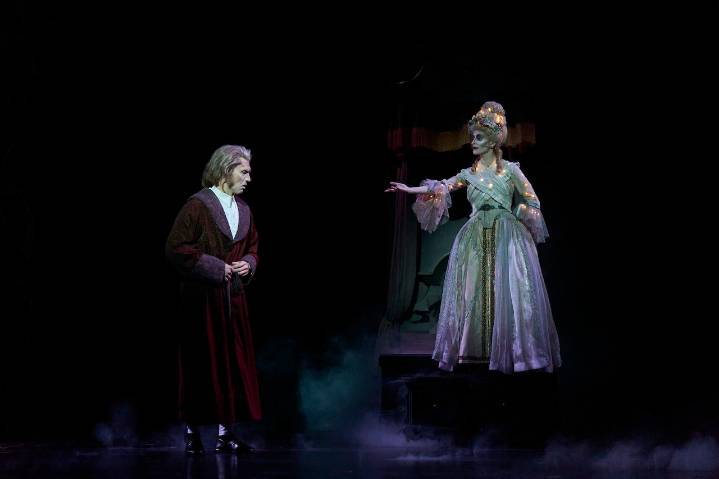 3 reasons to see Great Lakes Theater’s production of ‘A Christmas Carol’ (again) this holiday season