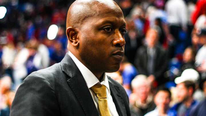 Dennis Gates leans on Norm Stewart for Border War, Kansas advice