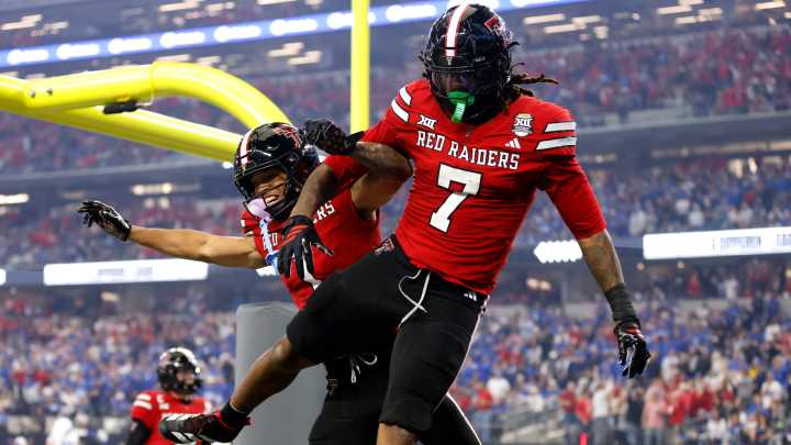 Picking winners for all 39 college football bowl games