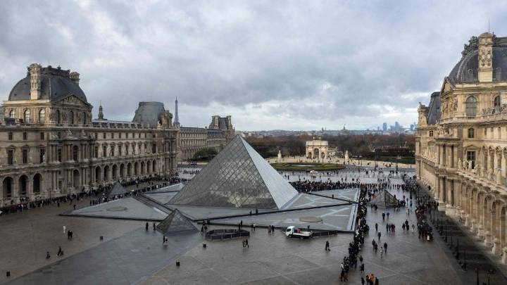 Una fuga de agua en el Louvre daña cientos de obras