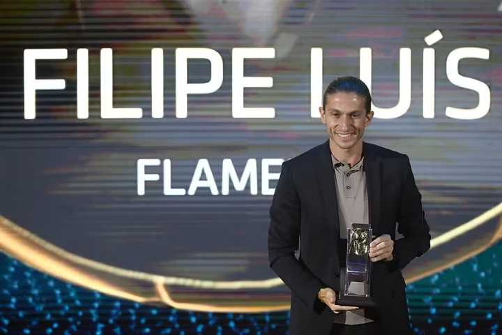 ¿Por qué Filipe Luís no renueva con Flamengo pese a ganar la Copa Libertadores?