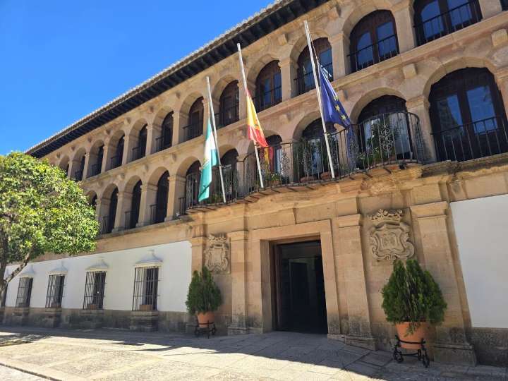 El Ayuntamiento de Ronda licita el servicio de limpieza de edificios e instalaciones municipales por 1,5 millones