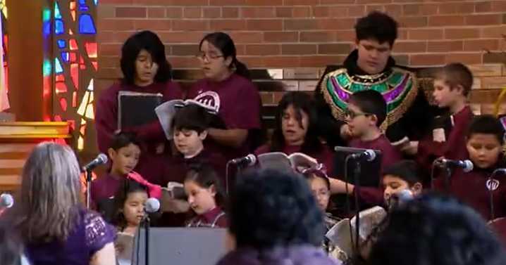 Chicago families hold annual Our Lady of Guadalupe procession