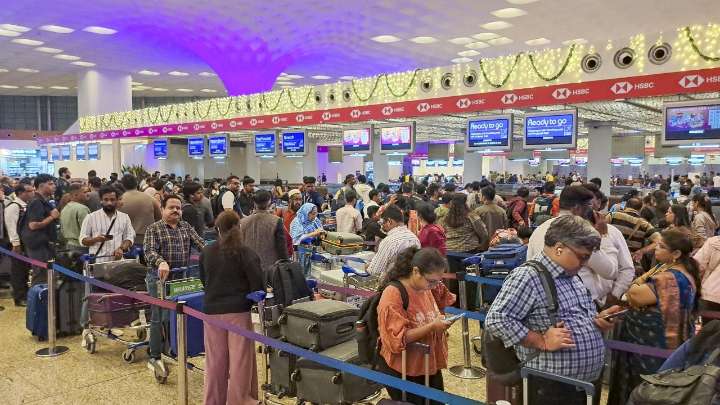 IndiGo issues apology as cancellations peak; promises refunds, waivers