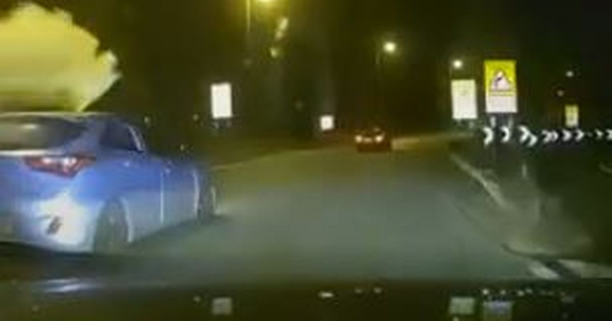 Moment yob uses fire extinguisher in 'dangerous' police chase in Birmingham