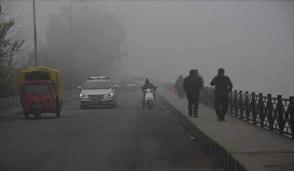 Cold wave intensifies amid dry weather in J&K, Ladakh