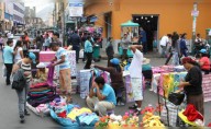 13 millones de peruanos trabajan en la informalidad: expertos piden que el problema entre a los planes de gobierno