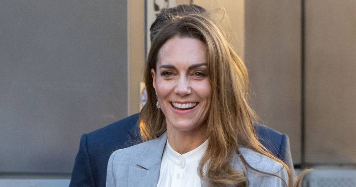 Major UK pop star’s real reason for breaking royal protocol with Princess Kate 