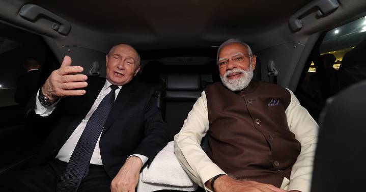 Russian President, Modi arrive at PM's Lok Kalyan Marg residence for private dinner