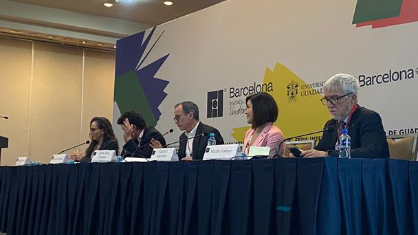 Más de la mitad de estudiantes teme que la IA transforme radicalmente su profesión