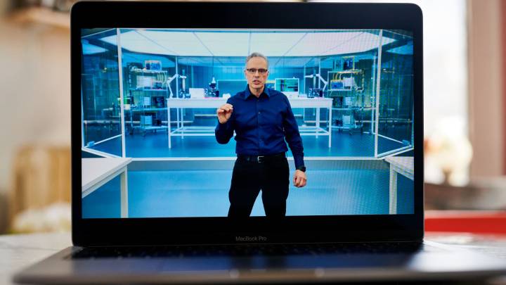 Apple's chip boss squashes exit rumors, says he's not leaving the company