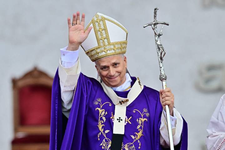 Una comisión del Vaticano rechaza la ordenación de mujeres diaconisas