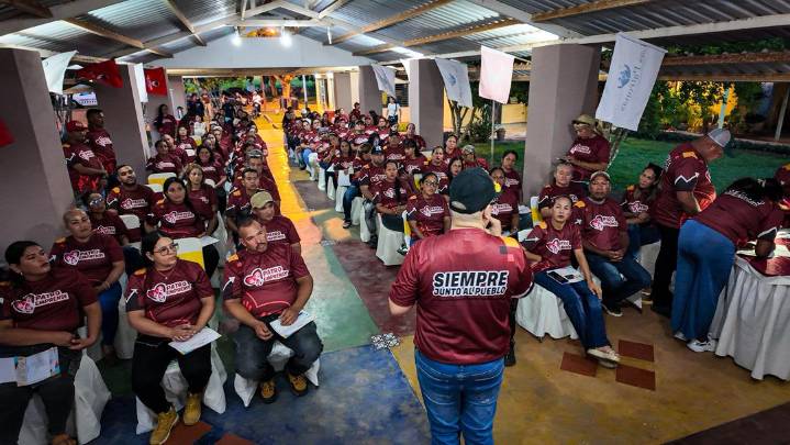 Entregan 100 financiamientos a emprendedores de Santa Bárbara