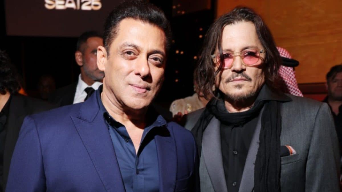 Salman Khan And Johnny Depp's Surprise Photo Goes Viral, Fans Can't Keep Calm