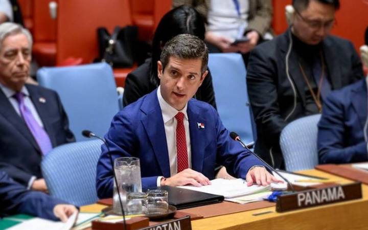 Panamá ofrece mediar entre EE.UU y Venezuela y "acoger" temporalmente "a ciertas personas"