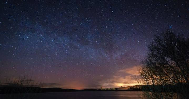 Survey exposes Brits' lack of astronomy knowledge as Jeep unveils Stargazer car