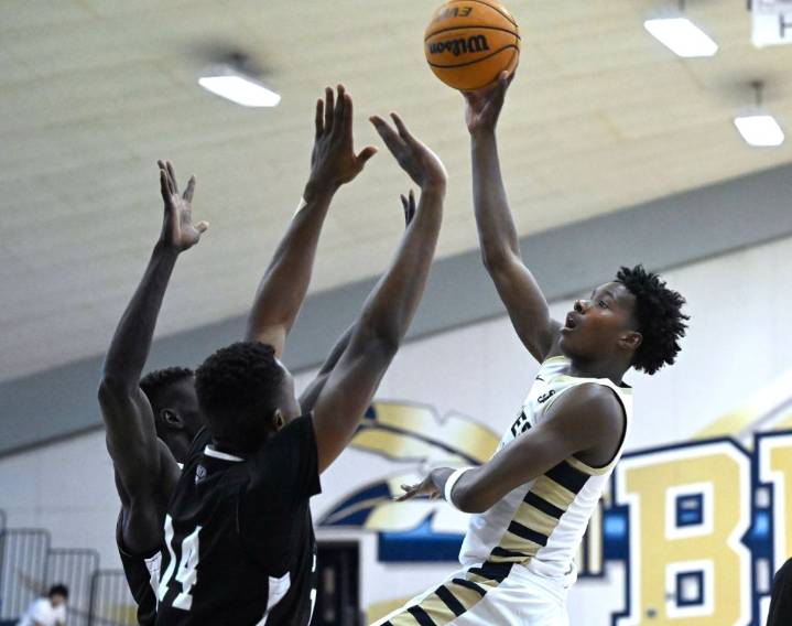 St. John Bosco basketball shakes off early struggles to beat Fairmont Prep