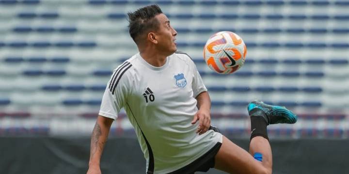 “Christian Cueva vino gordo y se fue más gordo”: el lapidario comentario de la prensa ecuatoriana al ‘10′ tras su salida de Emelec