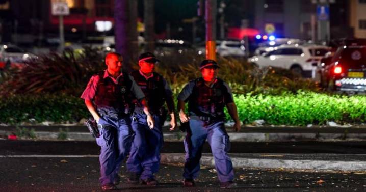 Deadly Bondi Beach Shooting Shatters Australia’s Jewish Community, Sparks National Mourning