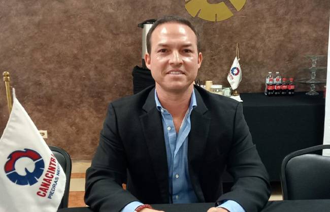 Reconocen empresarios logros del gobernador