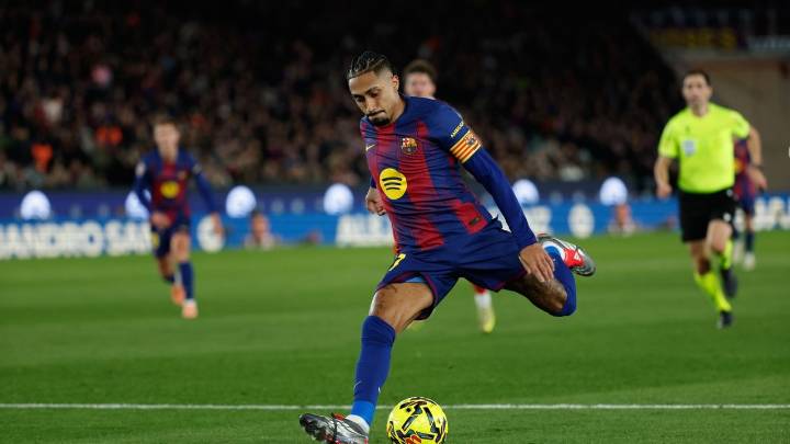 Raphinha is back to motivate Barcelona after injury layoff