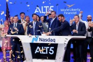 Firma de criptomonedas vinculada a Trump reestructura su liderazgo en medio de preguntas presentadas ante regulador