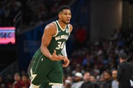 Giannis Antetokounmpo, Bucks discussing star's future in Milwaukee